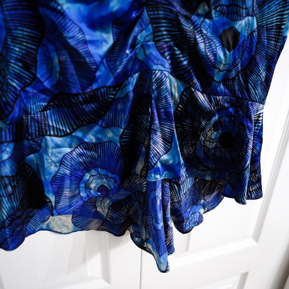 LIKE NEW MARCIANO - Stretch Silk Skirt - Medium - Picture 4 of 6